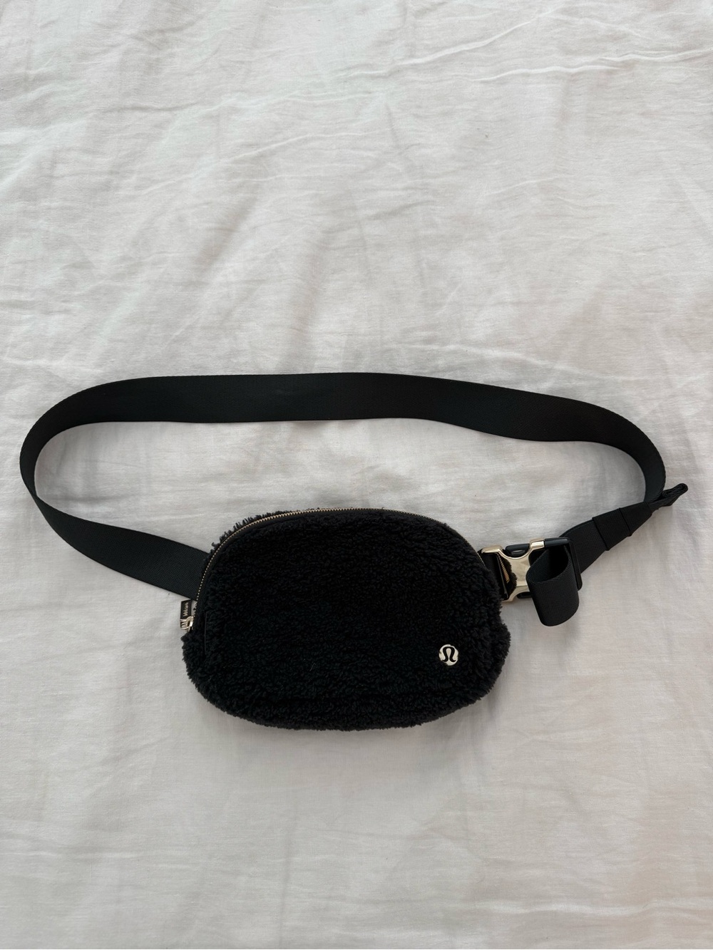 lululemon athletica Black Sherpa Crossbody Belt Bag